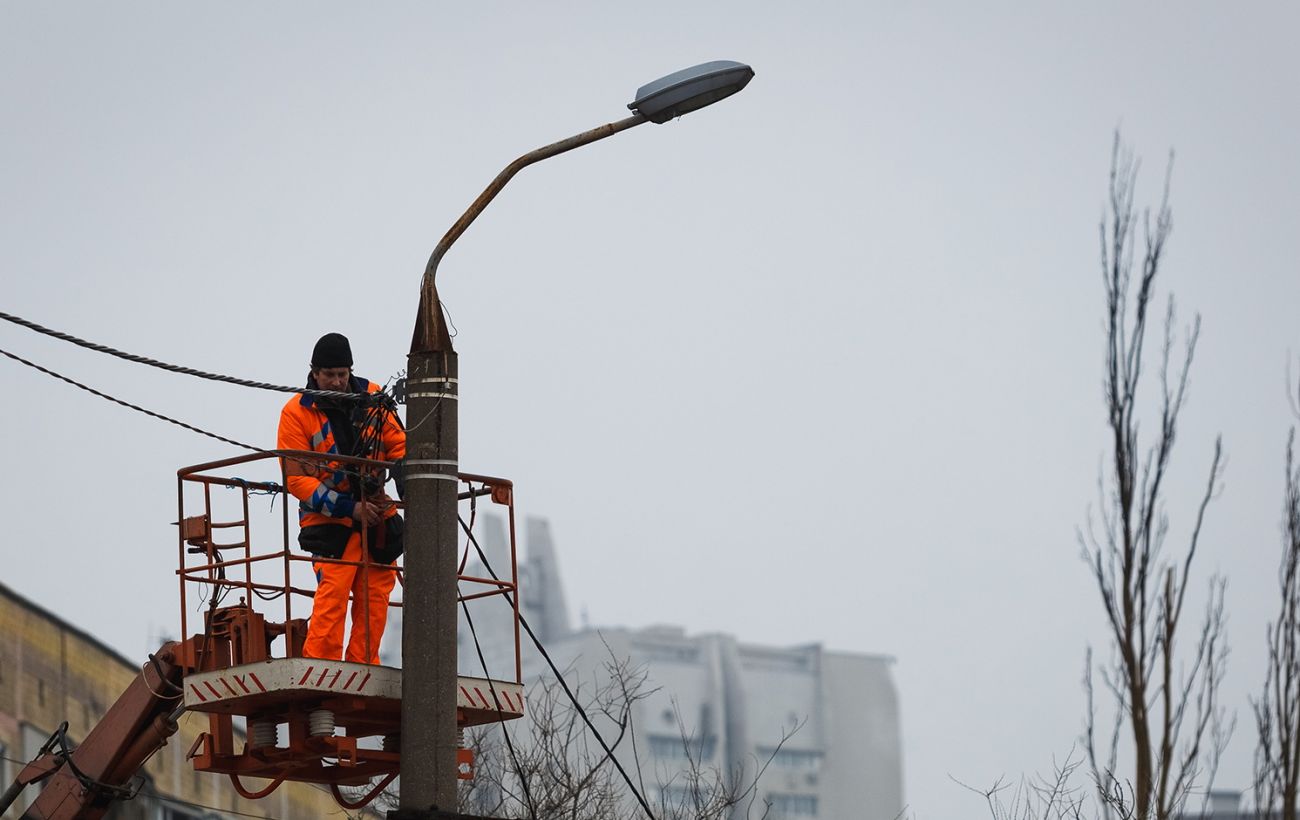 В шести областях перебої зі світлом, по всій Україні буде більше відключень