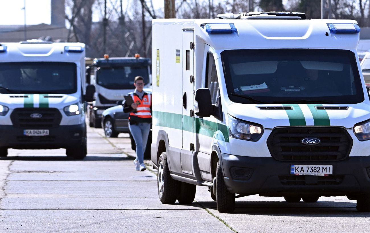 Поламали авто і "забули" про золото: Угорщина частково повернула майно Ощадбанку