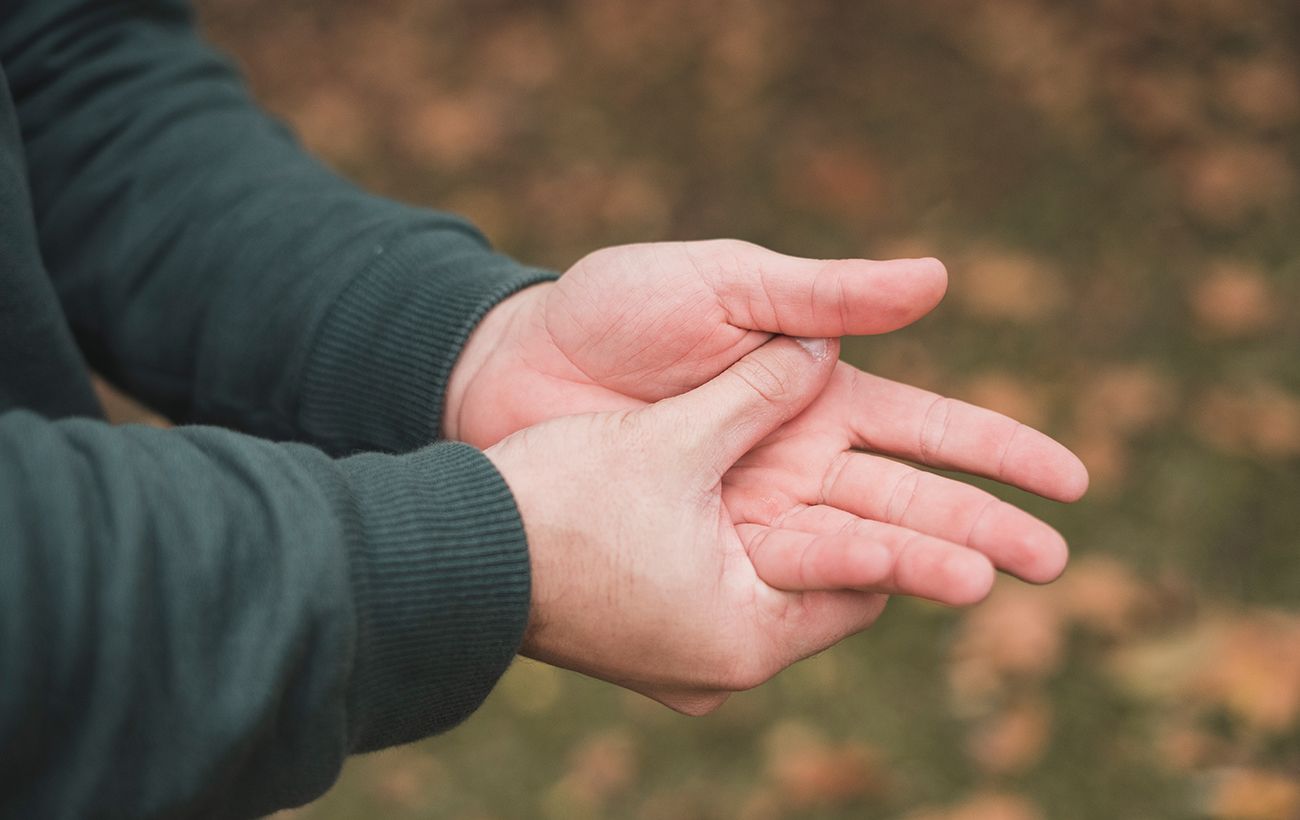 Свербить ліва рука? Дізнайтеся, як правильно почухати долоню, щоб не "проґавити" багатство